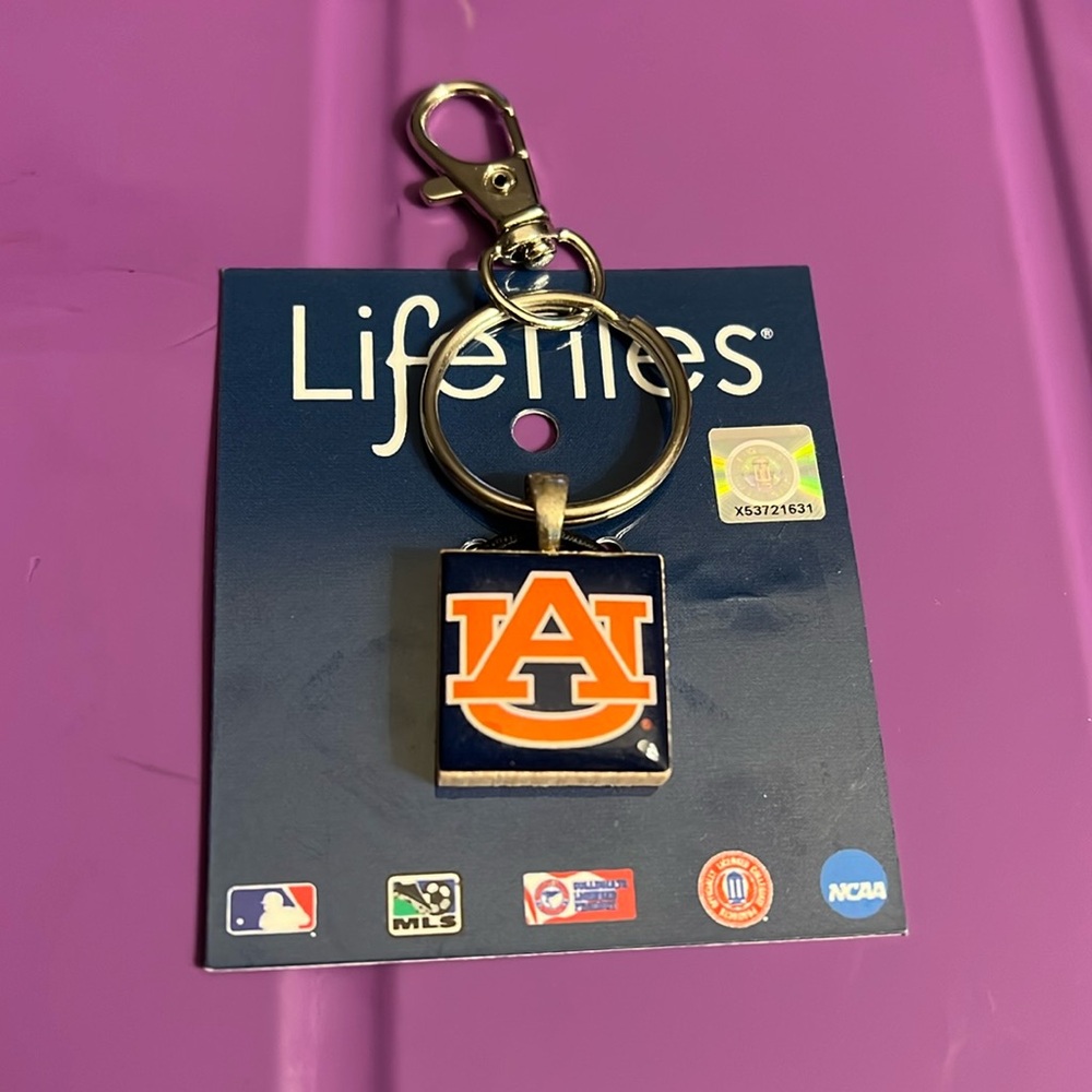 Auburn Tigers keychain